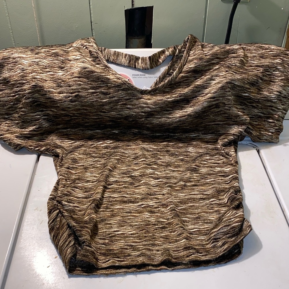 Womens short sleeve top